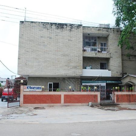 Charans Guest House Λάκναου Εξωτερικό φωτογραφία